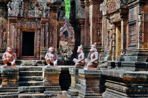 BANTEAY SREI